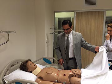 Yunanistan’dan Prof. Dr. Dimitris Theofinidis Hemşirelik Bölümünü ziyaret etti