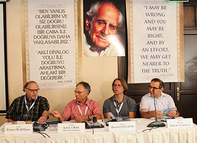 Prof. Dr. Ömerustaoğlu, Uluslararası Karl Popper ve Değişim İlmi Toplantısı’na katıldı