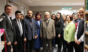 Prof. Dr. Yümni Sezen, kitaplarını Üsküdar Üniversitesi’ne bağışladı 3