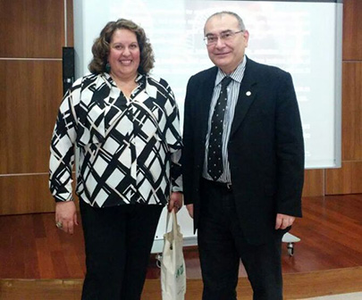Dr. Vânia Canterucci Gomide-Çakmak Bilimsel Eğitim Toplantısının konuğu oldu. 2