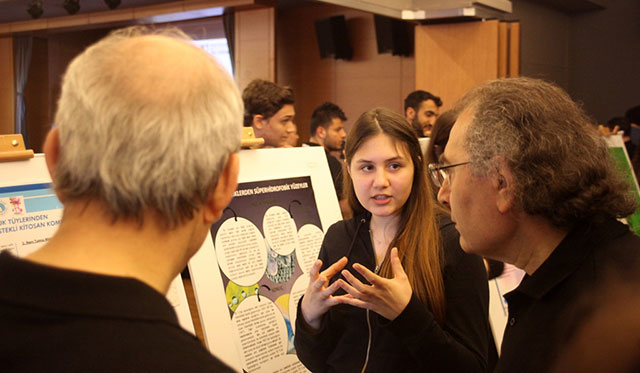 High School Students Competed with “their ideas” at Üsküdar University 8
