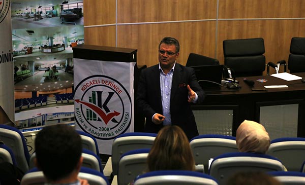 Üsküdar Üniversitesi Kocaeli’ndeki sağlık personeline etkili iletişim eğitimi verdi